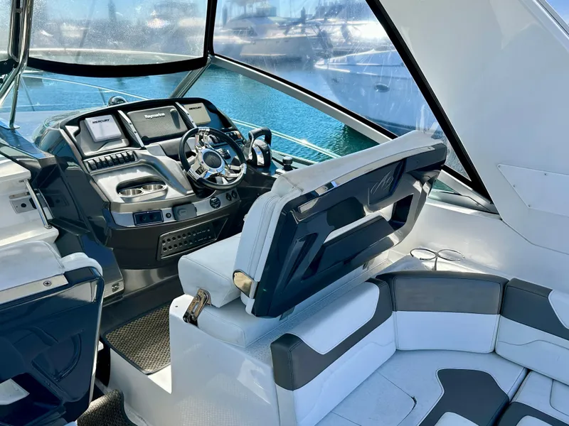 Slide: The Image of Monterey 335 Sport Yacht 2015 - 5