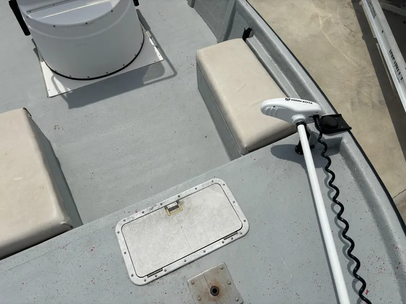 Slide: The Image of 1997 Hydra-Sports 21 boat interior with seating and trolling motor. - 19