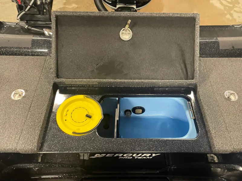 Slide: The Image of 2022 Nitro ZV21 boat livewell with open lid and Mercury Pro XS engine. - 12