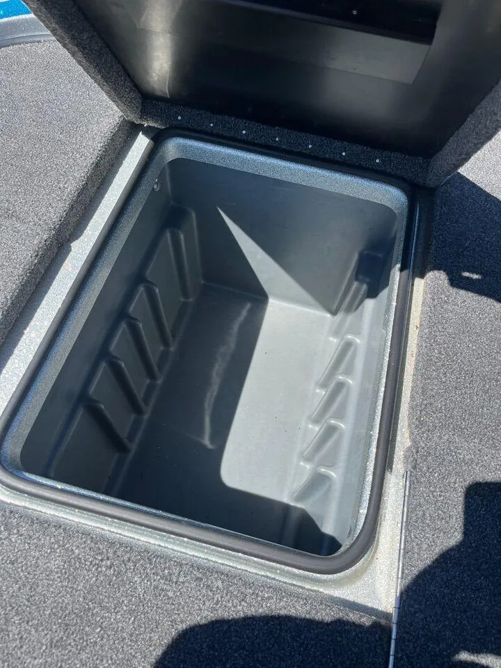 Slide: The Image of Garmin GPS unit on 2020 Triton 21 TRXS boat dashboard. - 39