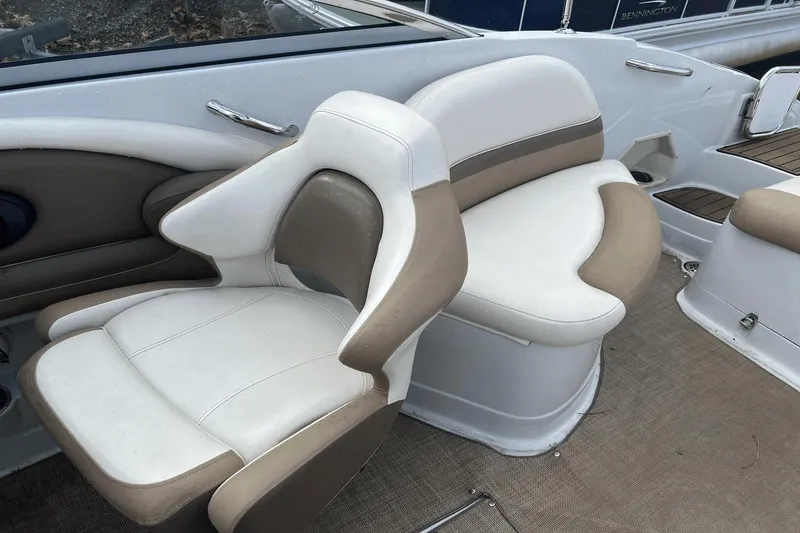 Slide: The Image of Crownline Boats Eclipse E4 2014 - 11