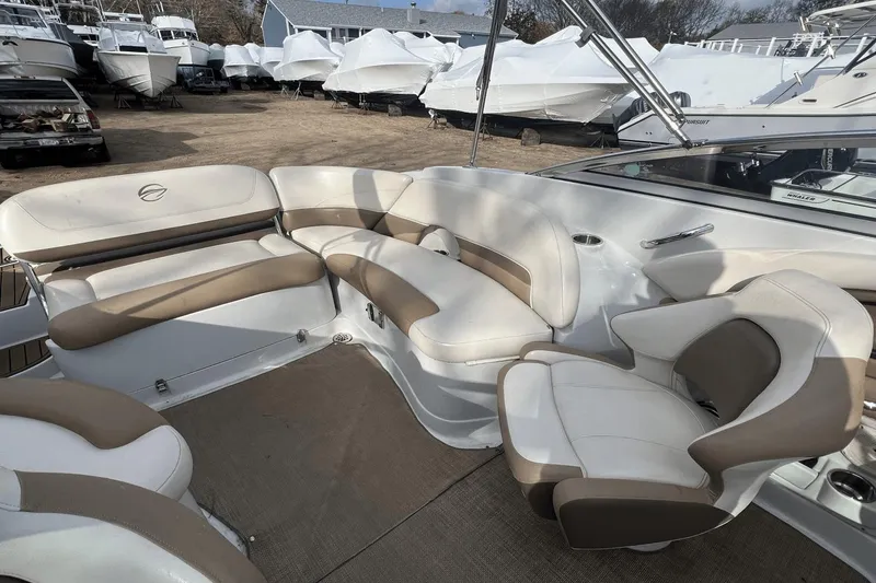 Slide: The Image of Crownline Boats Eclipse E4 2014 - 14