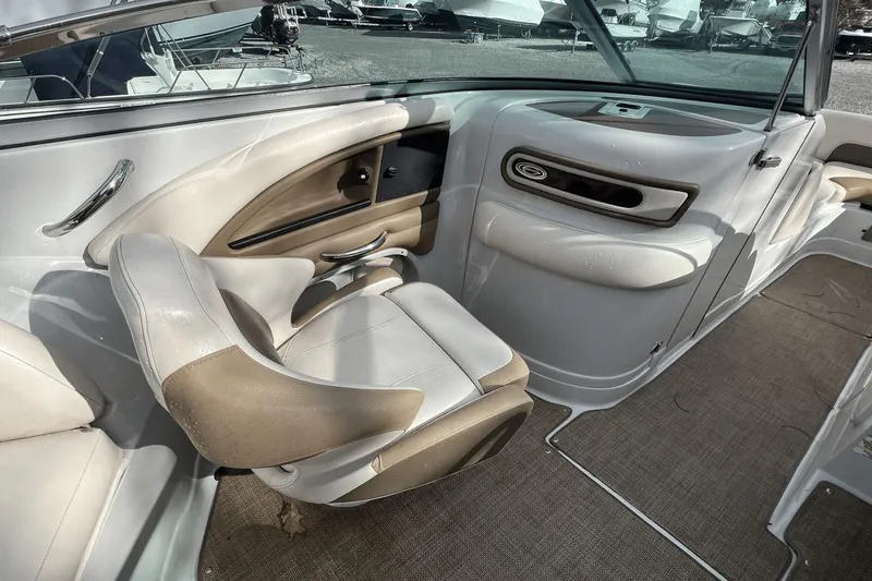 Slide: The Image of Crownline Boats Eclipse E4 2014 - 16
