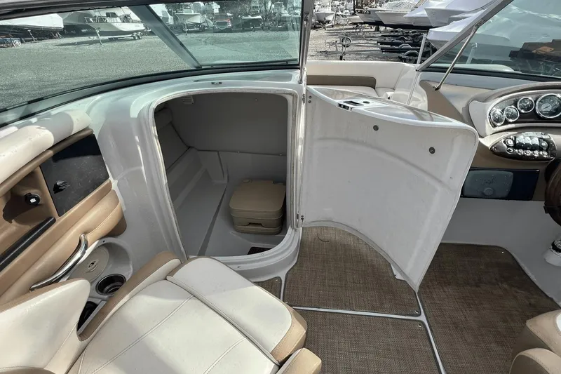 Slide: The Image of Crownline Boats Eclipse E4 2014 - 18