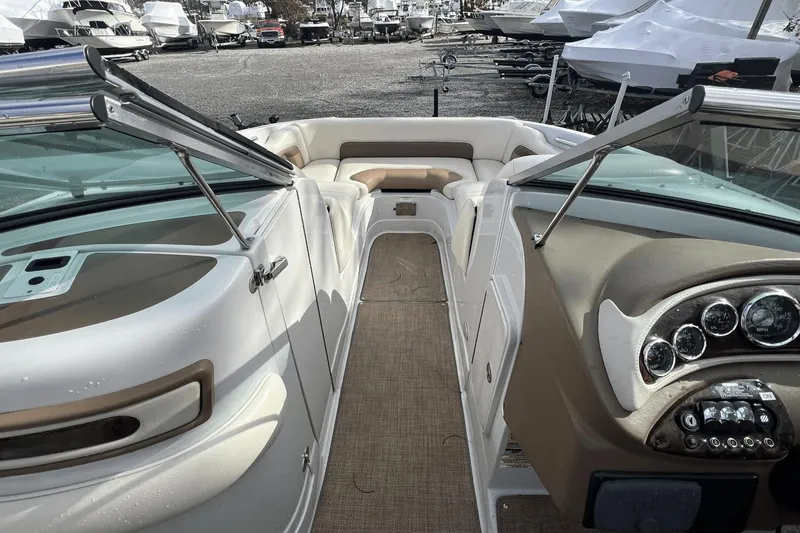 Slide: The Image of Crownline Boats Eclipse E4 2014 - 21