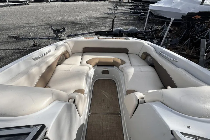Slide: The Image of Crownline Boats Eclipse E4 2014 - 22