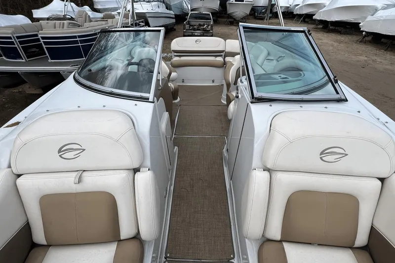 Slide: The Image of Crownline Boats Eclipse E4 2014 - 28