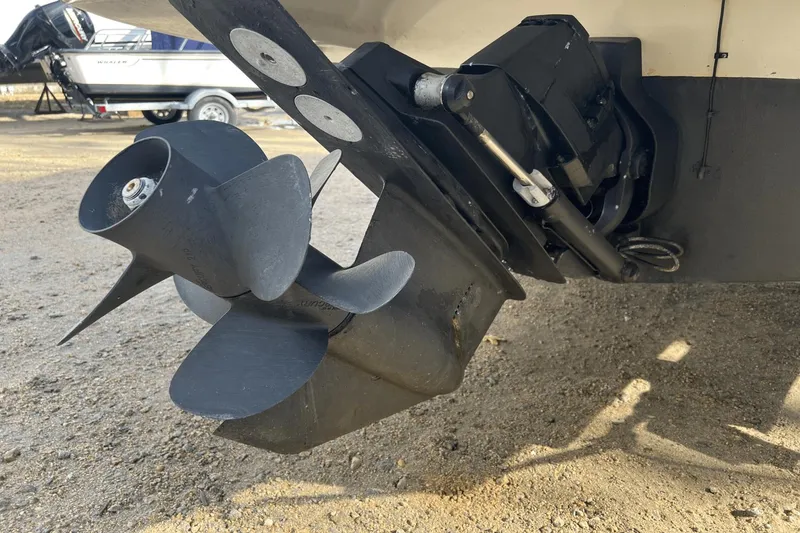 Slide: The Image of Crownline Boats Eclipse E4 2014 - 29