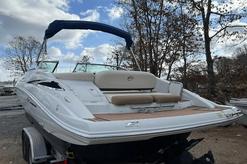 Slide: The Image of Crownline Boats Eclipse E4 2014 - 36