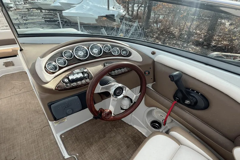 Slide: The Image of Crownline Boats Eclipse E4 2014 - 7