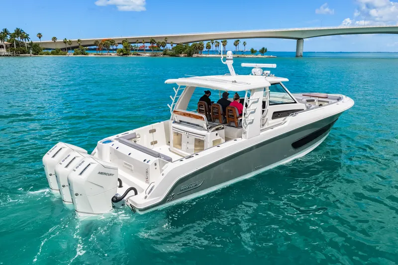 Slide: The Image of Boston Whaler 420 Outrage 2025 - 80
