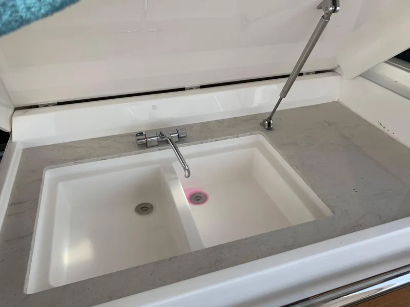 Slide: The Image of Cockpit Sink - 24