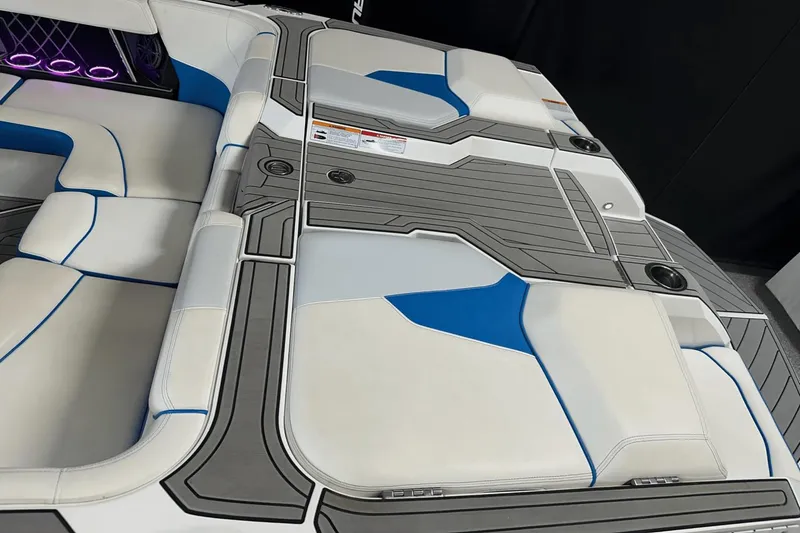 Slide: The Image of Nautique GS24 2018 - 12