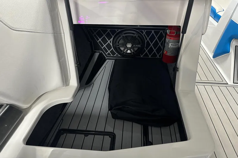 Slide: The Image of Nautique GS24 2018 - 49