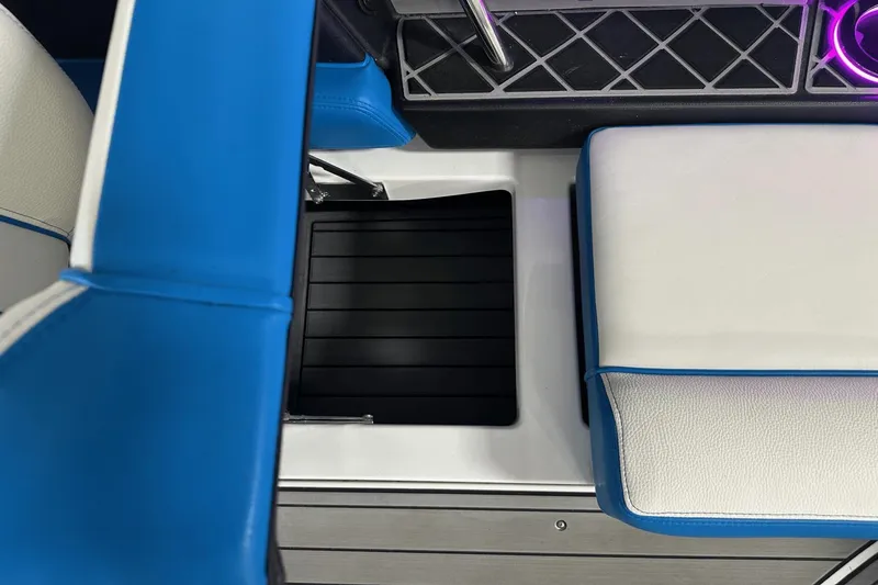 Slide: The Image of Nautique GS24 2018 - 61