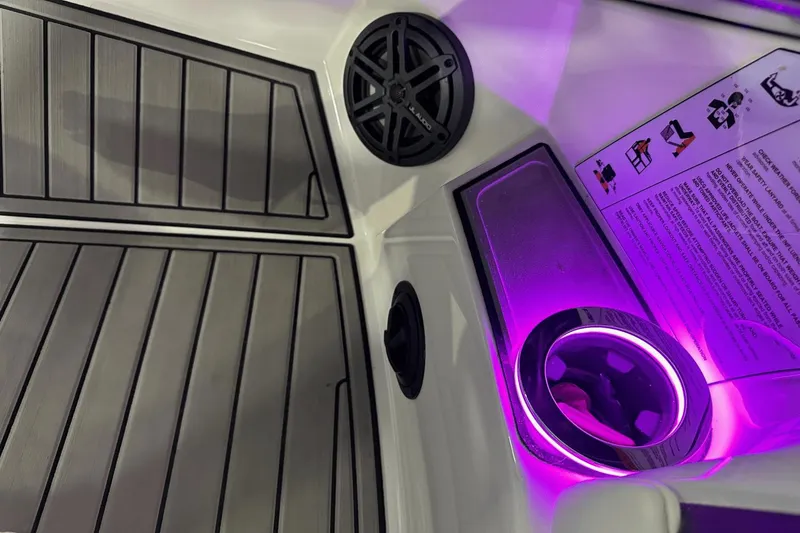 Slide: The Image of Nautique GS24 2018 - 71