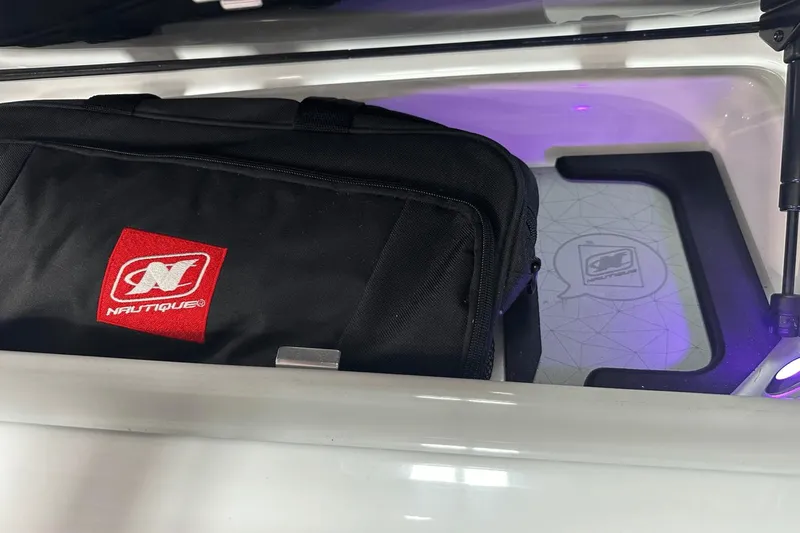 Slide: The Image of Nautique GS24 2018 - 76