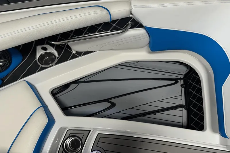 Slide: The Image of Nautique GS24 2018 - 79