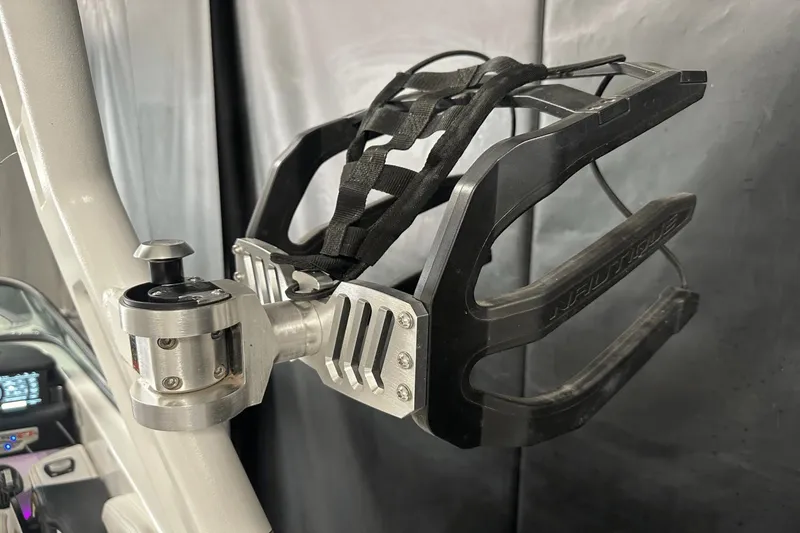 Slide: The Image of Nautique GS24 2018 - 86