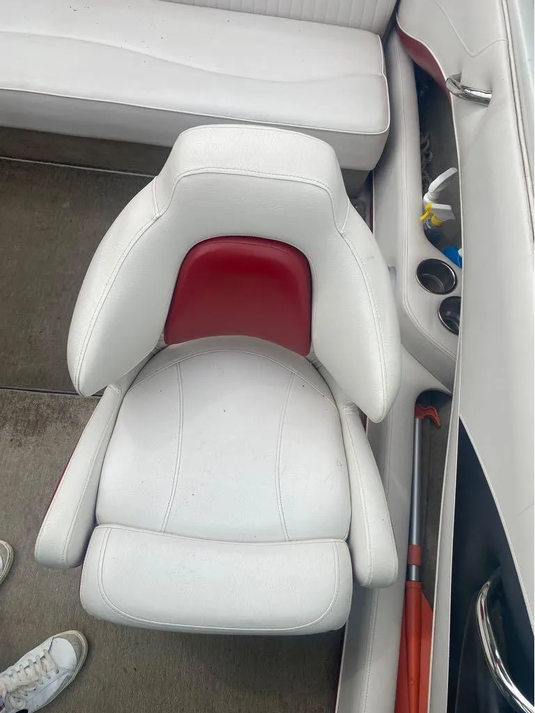 Slide: The Image of Crownline Boats BOWRIDER 21 SS 2013 - 8