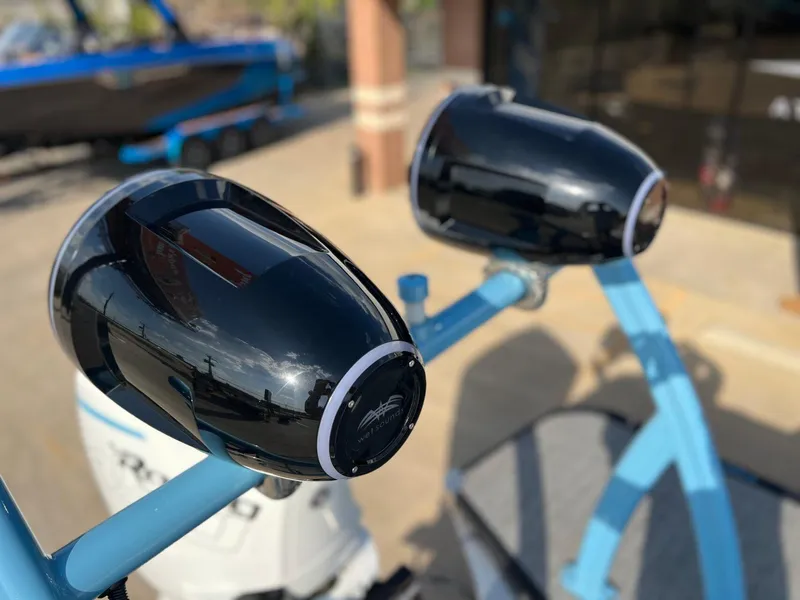 Slide: The Image of 2024 Trifecta 25 SPORT RL9 DC 3PLUS ARCH boat speakers, close-up view. - 22