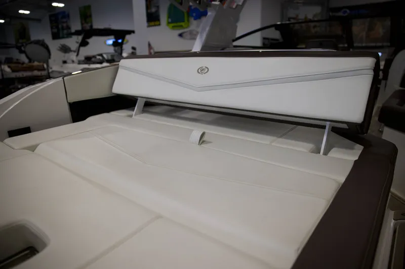 Slide: The Image of Cobalt Boats R8 Surf 2023 - 28