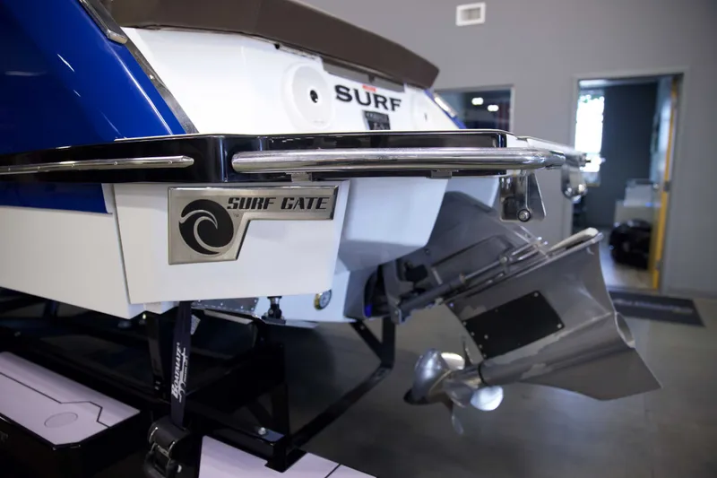 Slide: The Image of Cobalt Boats R8 Surf 2023 - 5