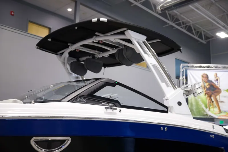 Slide: The Image of Cobalt Boats R8 Surf 2023 - 6