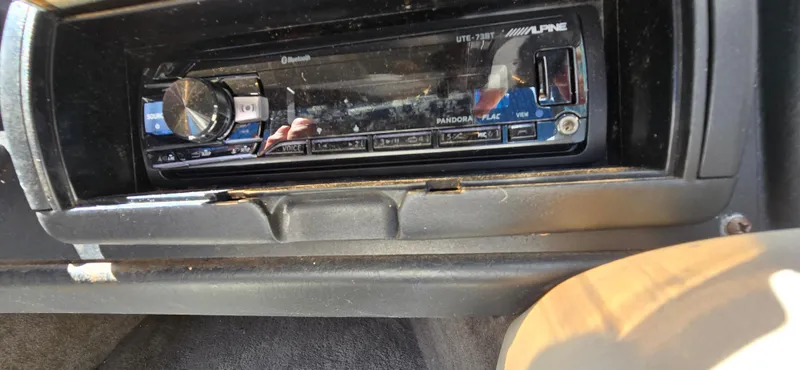 Slide: The Image of 1996 MasterCraft Prostar 205 dashboard with Alpine stereo system. - 15