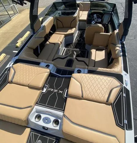 Slide: The Image of Tigé 22RZX 2023 - 7