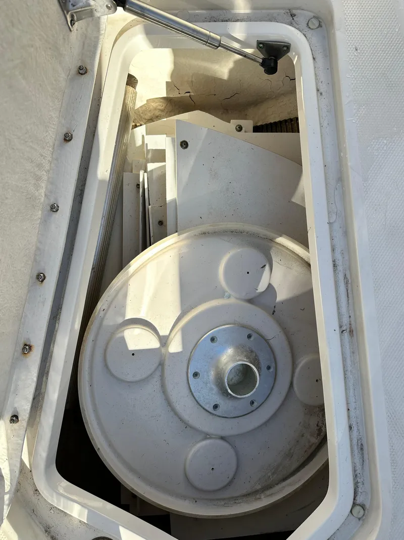 Slide: The Image of Sea Ray 270 Sundeck 2003 - 21