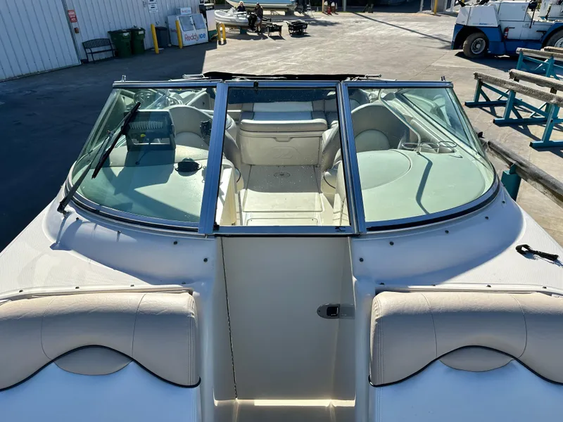 Slide: The Image of Sea Ray 270 Sundeck 2003 - 29