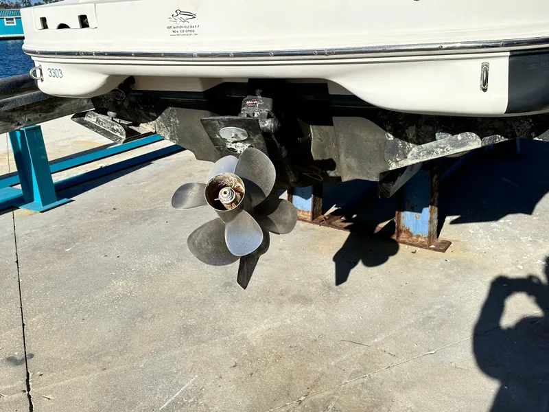 Slide: The Image of Sea Ray 270 Sundeck 2003 - 31