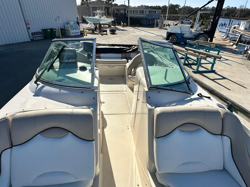 Slide: The Image of Sea Ray 270 Sundeck 2003 - 8