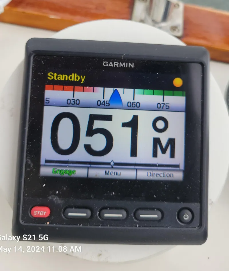 Slide: The Image of Garmin Autopilot  - 18