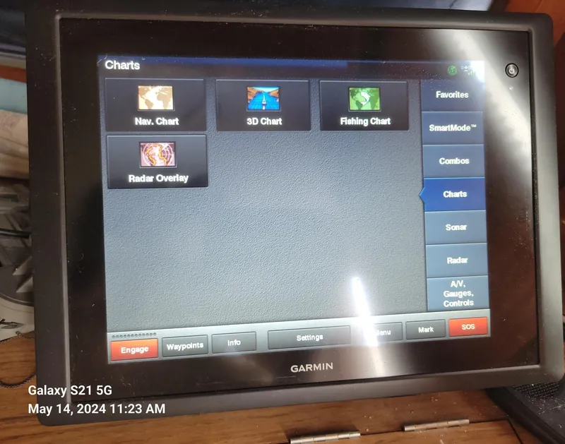 Slide: The Image of Lower Helm Station Garmin Electrioncs - 25