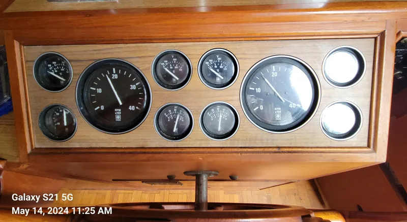 Slide: The Image of Lower Helm Station Instruments - 27