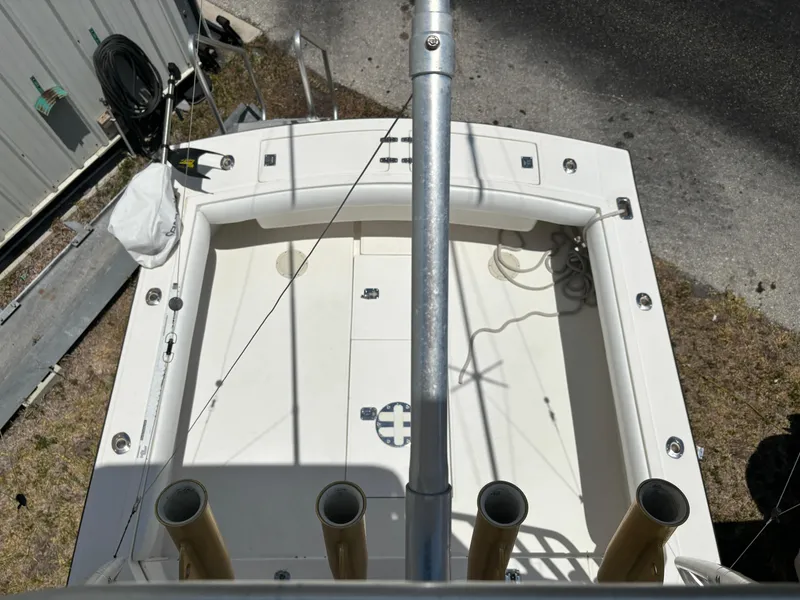 Slide: The Image of Overhead view of 2002 Albemarle 285 Express Fisherman boat deck. - 8