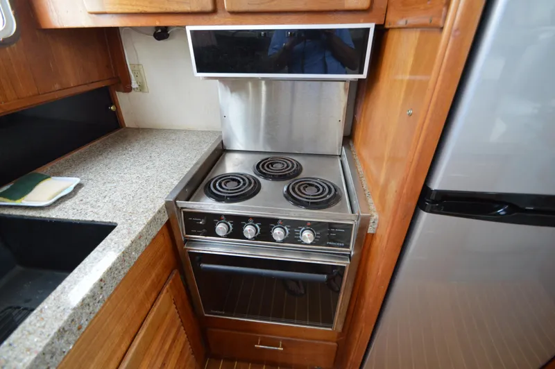 Slide: The Image of Tollycraft 48 CPMY with 2008 Cummins Power 1991 - 18