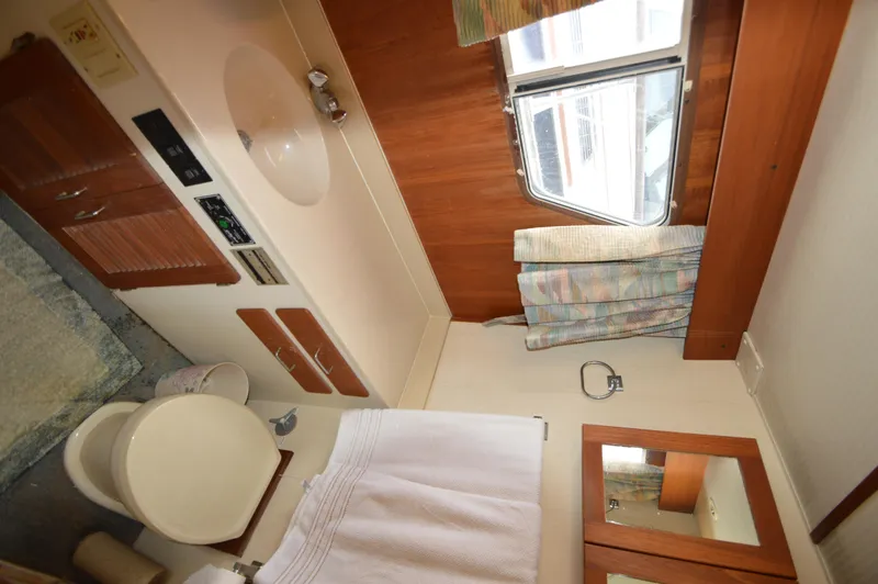 Slide: The Image of Tollycraft 48 CPMY with 2008 Cummins Power 1991 - 24