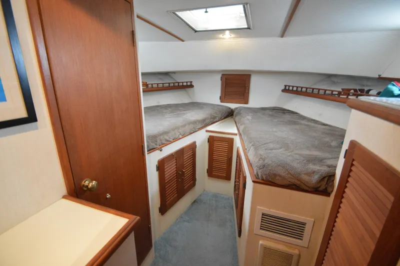 Slide: The Image of Tollycraft 48 CPMY with 2008 Cummins Power 1991 - 26