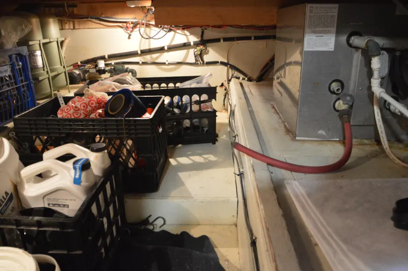 Slide: The Image of Tollycraft 48 CPMY with 2008 Cummins Power 1991 - 48