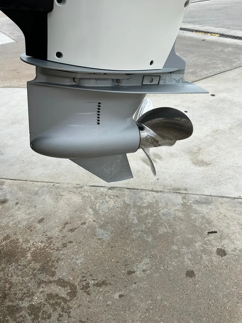 Slide: The Image of Boston Whaler 270 Dauntless 2017 - 54