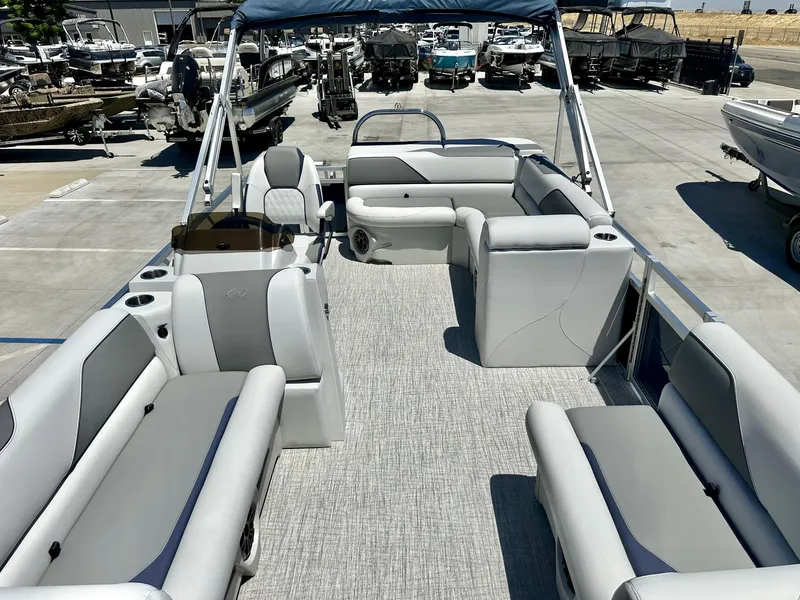 Slide: The Image of Avalon Venture - 21 FT Cruise Bow Fish w/ 60HP Mercury! 2024 - 8