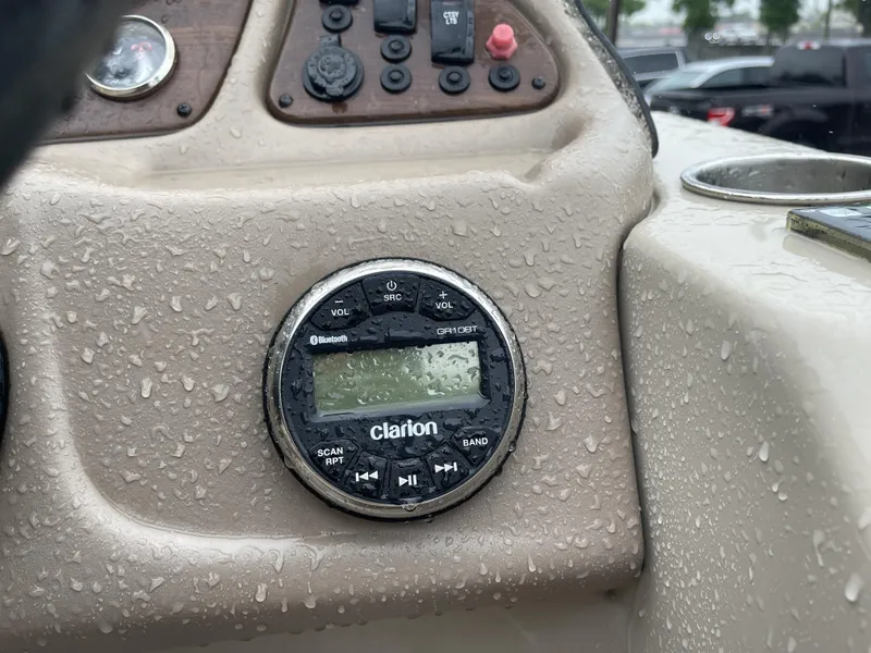 Slide: The Image of Veranda VF20F4 2020 - 17