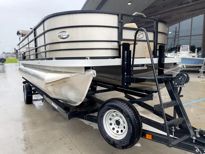 Slide: The Image of Veranda VF20F4 2020 - 19