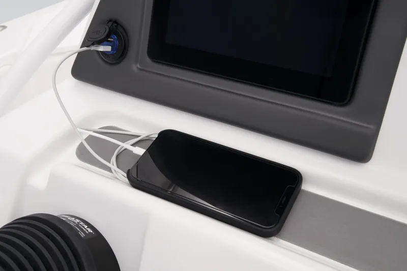 Slide: The Image of Manufacturer Provided Image: Tahoe 2150 CC - 29