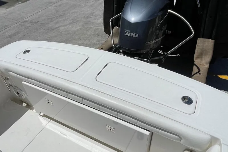 Slide: The Image of 2017 Regulator R23 boat with Yamaha 300 outboard motor. - 28