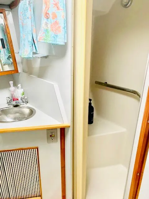 Slide: The Image of Sea Ray 39 1989 - 12