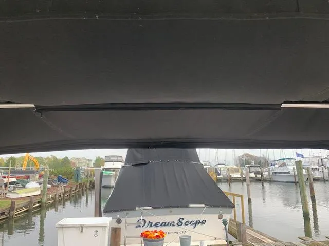 Slide: The Image of Sea Ray 39 1989 - 27